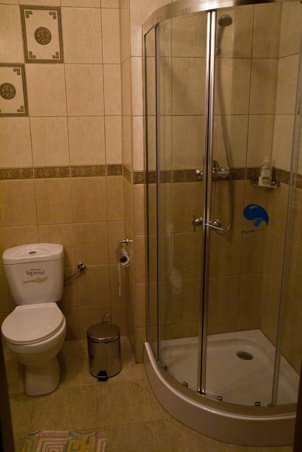 Dwor Dluzniewo Bed and Breakfast Buitenkant foto